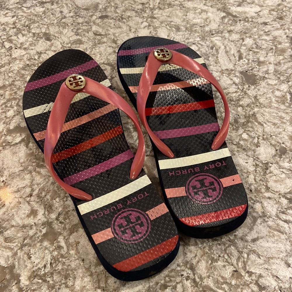 Tory Burch flip flops - size 8